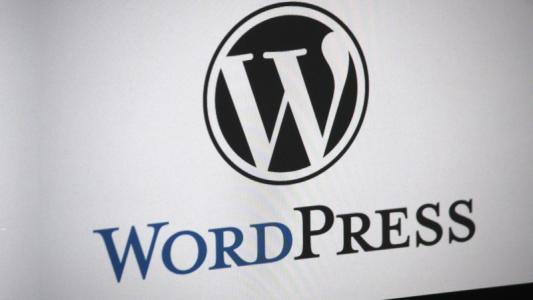 wordpress顯示：Briefly unavailable for scheduled maintenance. Check back in a minute解決辦法